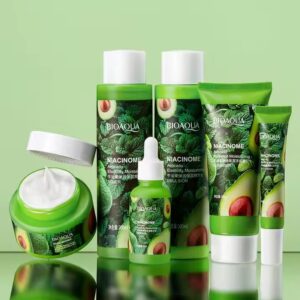 Подарочный набор с Авокадо, увлажняющий (6 в 1) Bioaqua