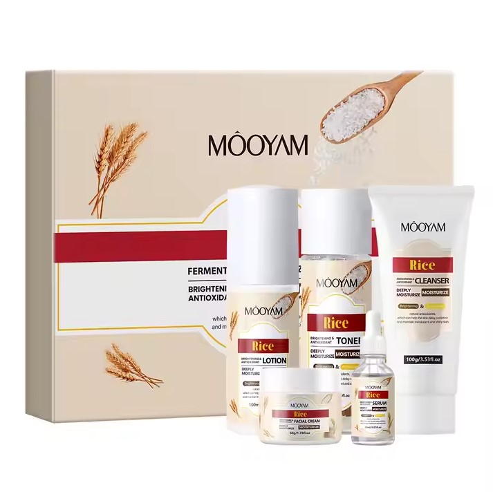 Подарочный набор для ухода за кожей с рисовой ферментацией MOOYAM